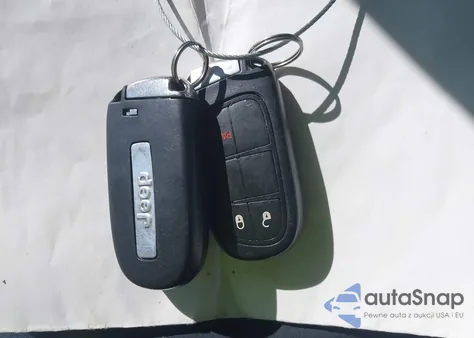 2019 Jeep Cherokee Latitude Plus 4X4 from USA, damaged, VIN 1C4PJMLX4KD238263